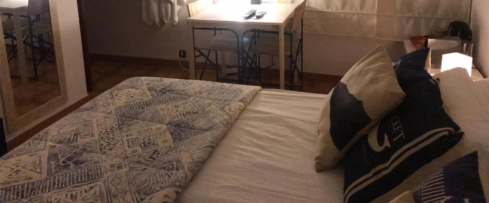 Апартаменты Bed&Coffee - Habitacion En Vivienda Habitual Санта Пола Экстерьер фото
